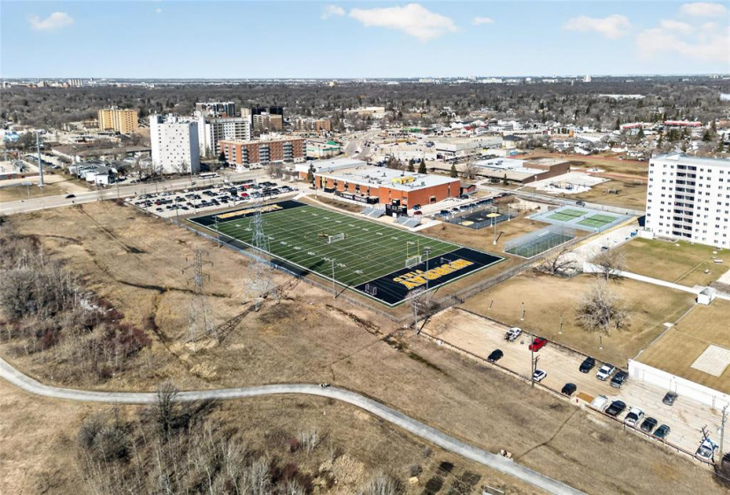 180 Beliveau, 1 Bedroom Bedrooms, 5 Rooms Rooms,1 BathroomBathrooms,Condominium,For Sale,Beliveau