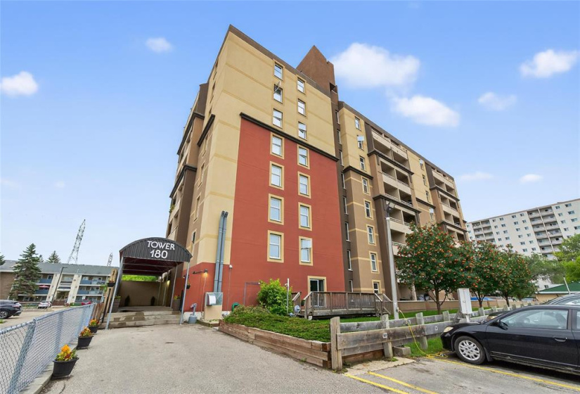 180 Beliveau, 1 Bedroom Bedrooms, 5 Rooms Rooms,1 BathroomBathrooms,Condominium,For Sale,Beliveau