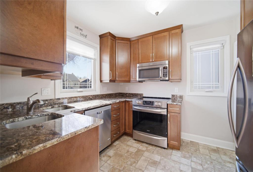 563 McAdam, 2 Bedrooms Bedrooms, 9 Rooms Rooms,2 BathroomsBathrooms,Residential,For Sale,McAdam