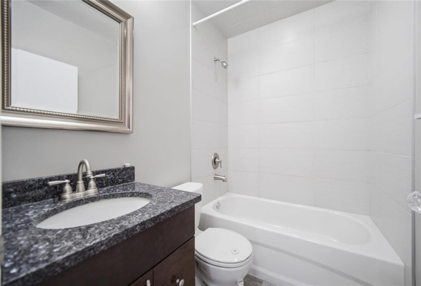 563 McAdam, 2 Bedrooms Bedrooms, 9 Rooms Rooms,2 BathroomsBathrooms,Residential,For Sale,McAdam