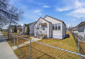 563 McAdam, 2 Bedrooms Bedrooms, 9 Rooms Rooms,2 BathroomsBathrooms,Residential,For Sale,McAdam