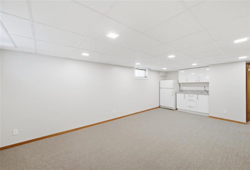 563 McAdam, 2 Bedrooms Bedrooms, 9 Rooms Rooms,2 BathroomsBathrooms,Residential,For Sale,McAdam