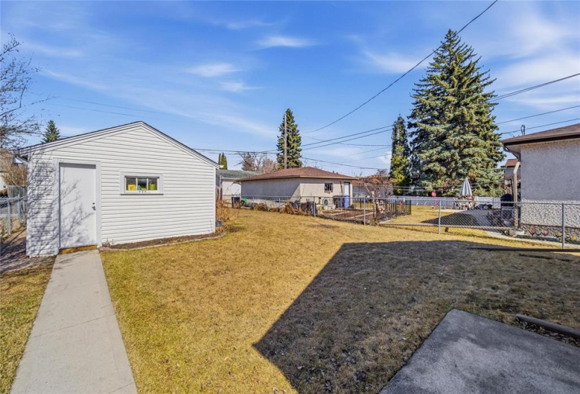 563 McAdam, 2 Bedrooms Bedrooms, 9 Rooms Rooms,2 BathroomsBathrooms,Residential,For Sale,McAdam