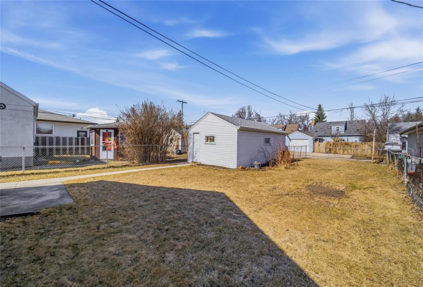 563 McAdam, 2 Bedrooms Bedrooms, 9 Rooms Rooms,2 BathroomsBathrooms,Residential,For Sale,McAdam