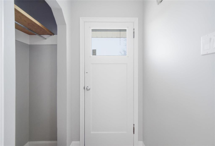 563 McAdam, 2 Bedrooms Bedrooms, 9 Rooms Rooms,2 BathroomsBathrooms,Residential,For Sale,McAdam