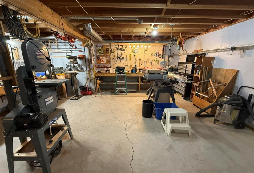 272 1ST, 4 Bedrooms Bedrooms, 15 Rooms Rooms,3 BathroomsBathrooms,Residential,For Sale,1ST