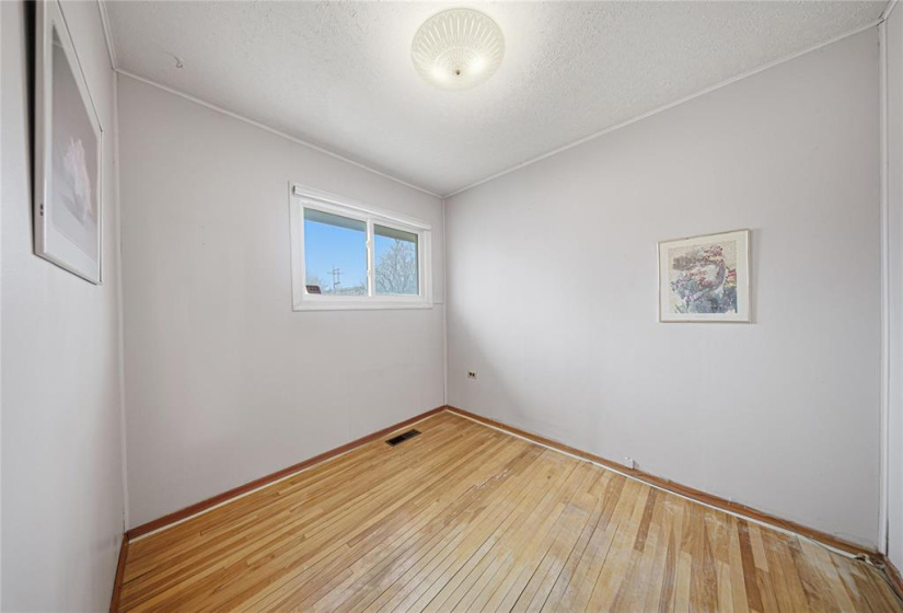 1292 Selkirk, 3 Bedrooms Bedrooms, 7 Rooms Rooms,1 BathroomBathrooms,Residential,For Sale,Selkirk