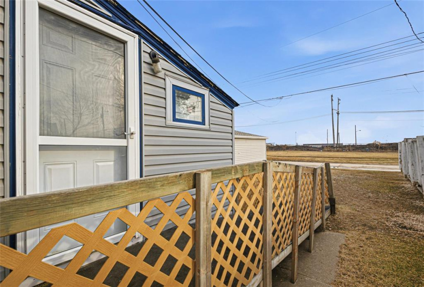 1292 Selkirk, 3 Bedrooms Bedrooms, 7 Rooms Rooms,1 BathroomBathrooms,Residential,For Sale,Selkirk