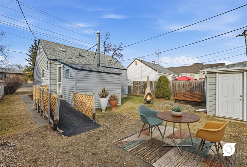 1292 Selkirk, 3 Bedrooms Bedrooms, 7 Rooms Rooms,1 BathroomBathrooms,Residential,For Sale,Selkirk