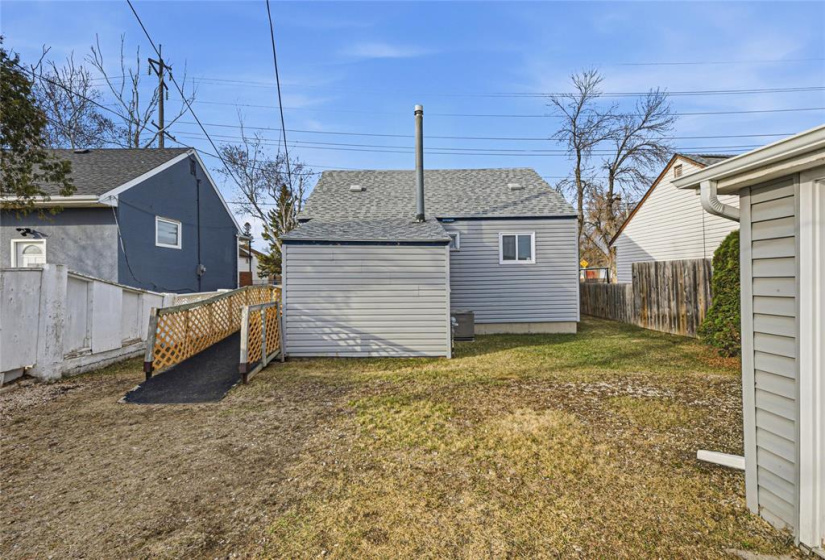 1292 Selkirk, 3 Bedrooms Bedrooms, 7 Rooms Rooms,1 BathroomBathrooms,Residential,For Sale,Selkirk