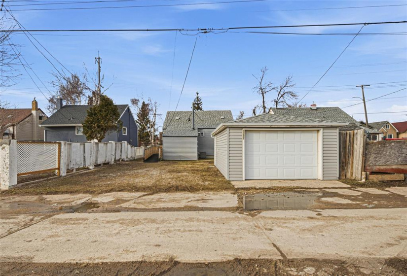 1292 Selkirk, 3 Bedrooms Bedrooms, 7 Rooms Rooms,1 BathroomBathrooms,Residential,For Sale,Selkirk