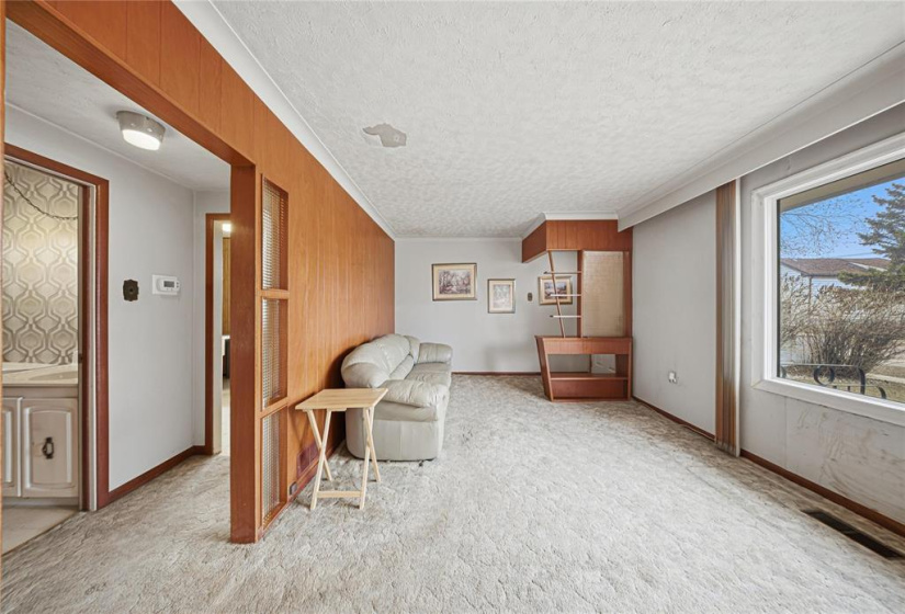 1292 Selkirk, 3 Bedrooms Bedrooms, 7 Rooms Rooms,1 BathroomBathrooms,Residential,For Sale,Selkirk