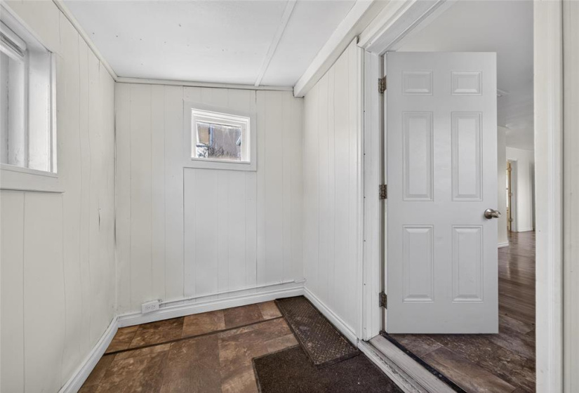 205 Templeton, 2 Bedrooms Bedrooms, 6 Rooms Rooms,1 BathroomBathrooms,Residential,For Sale,Templeton