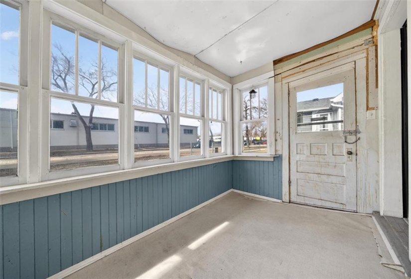 205 Templeton, 2 Bedrooms Bedrooms, 6 Rooms Rooms,1 BathroomBathrooms,Residential,For Sale,Templeton