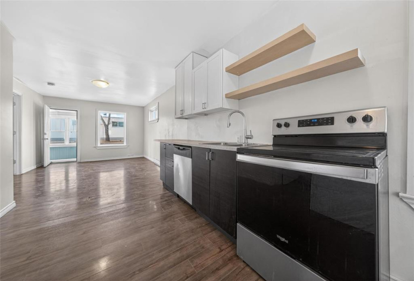 205 Templeton, 2 Bedrooms Bedrooms, 6 Rooms Rooms,1 BathroomBathrooms,Residential,For Sale,Templeton