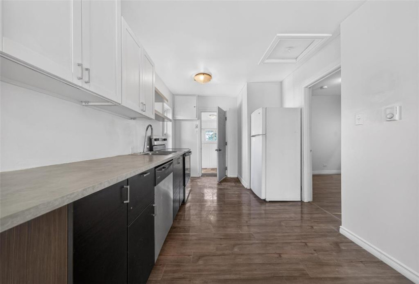 205 Templeton, 2 Bedrooms Bedrooms, 6 Rooms Rooms,1 BathroomBathrooms,Residential,For Sale,Templeton