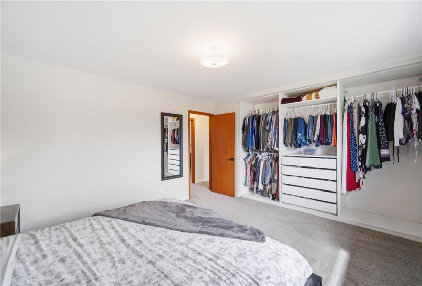 23 Shakespeare, 4 Bedrooms Bedrooms, 12 Rooms Rooms,1 BathroomBathrooms,Residential,For Sale,Shakespeare