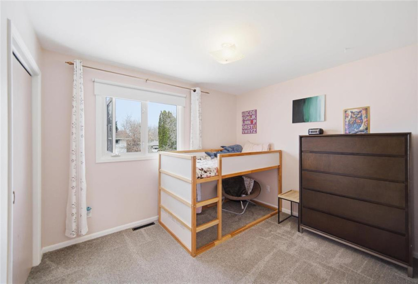 23 Shakespeare, 4 Bedrooms Bedrooms, 12 Rooms Rooms,1 BathroomBathrooms,Residential,For Sale,Shakespeare