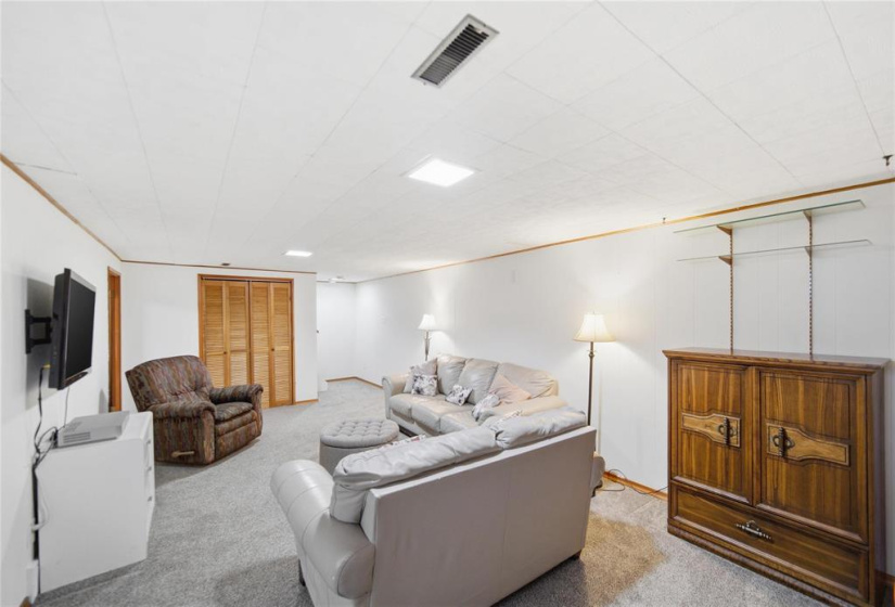 23 Shakespeare, 4 Bedrooms Bedrooms, 12 Rooms Rooms,1 BathroomBathrooms,Residential,For Sale,Shakespeare