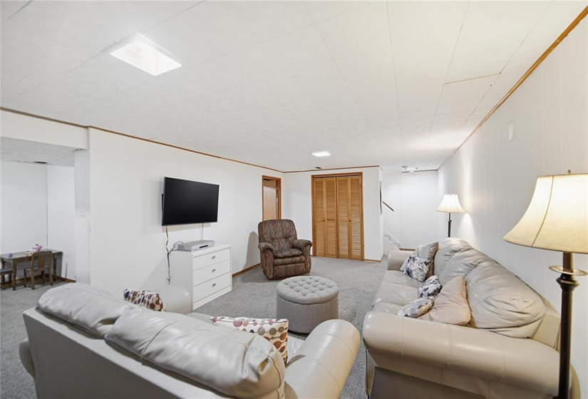 23 Shakespeare, 4 Bedrooms Bedrooms, 12 Rooms Rooms,1 BathroomBathrooms,Residential,For Sale,Shakespeare