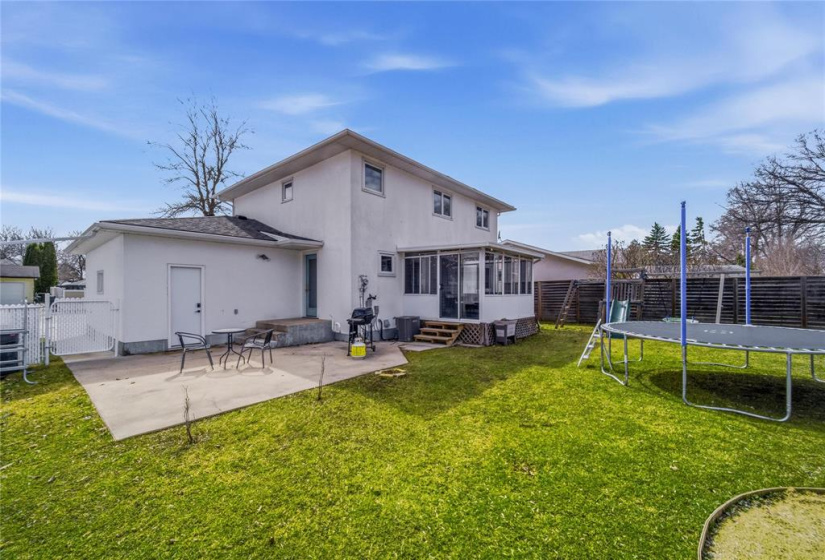 23 Shakespeare, 4 Bedrooms Bedrooms, 12 Rooms Rooms,1 BathroomBathrooms,Residential,For Sale,Shakespeare