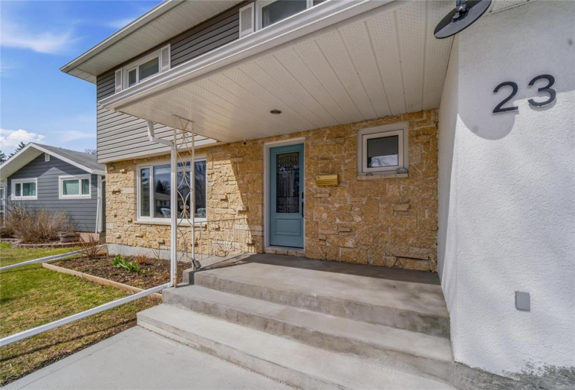 23 Shakespeare, 4 Bedrooms Bedrooms, 12 Rooms Rooms,1 BathroomBathrooms,Residential,For Sale,Shakespeare