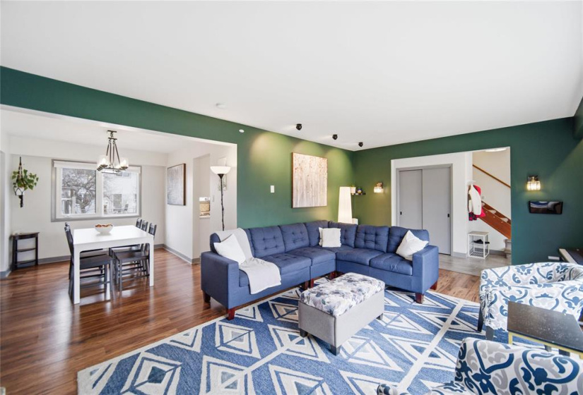 23 Shakespeare, 4 Bedrooms Bedrooms, 12 Rooms Rooms,1 BathroomBathrooms,Residential,For Sale,Shakespeare