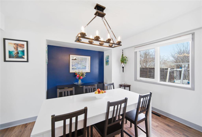 23 Shakespeare, 4 Bedrooms Bedrooms, 12 Rooms Rooms,1 BathroomBathrooms,Residential,For Sale,Shakespeare