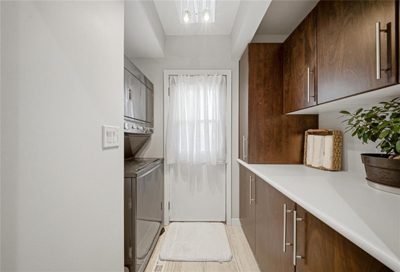 50 Manring, 5 Bedrooms Bedrooms, 18 Rooms Rooms,3 BathroomsBathrooms,Residential,For Sale,Manring