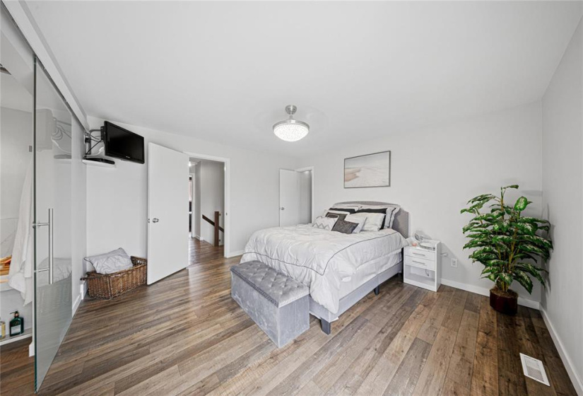 50 Manring, 5 Bedrooms Bedrooms, 18 Rooms Rooms,3 BathroomsBathrooms,Residential,For Sale,Manring