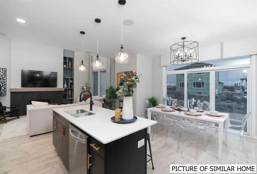 211 GRANITE GROVE, 4 Bedrooms Bedrooms, 11 Rooms Rooms,3 BathroomsBathrooms,Residential,For Sale,GRANITE GROVE