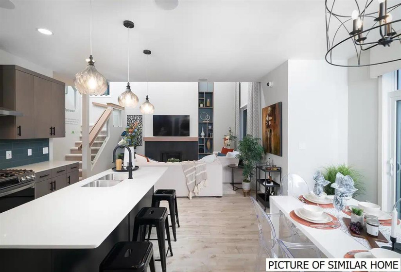 211 GRANITE GROVE, 4 Bedrooms Bedrooms, 11 Rooms Rooms,3 BathroomsBathrooms,Residential,For Sale,GRANITE GROVE