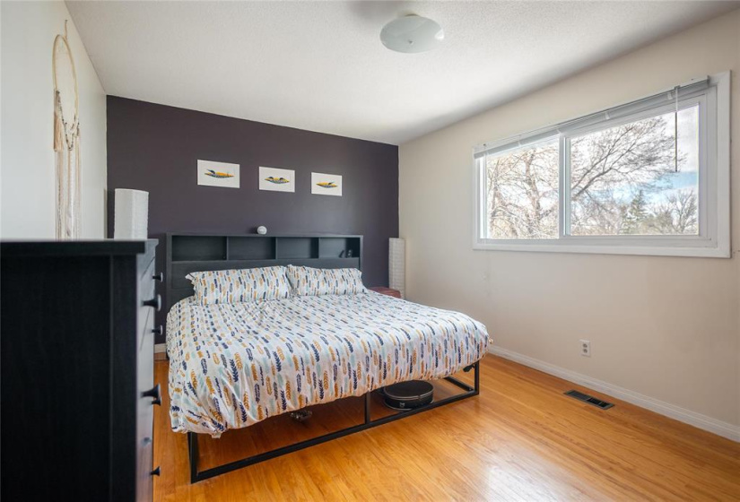 95 Moore, 4 Bedrooms Bedrooms, 12 Rooms Rooms,1 BathroomBathrooms,Residential,For Sale,Moore