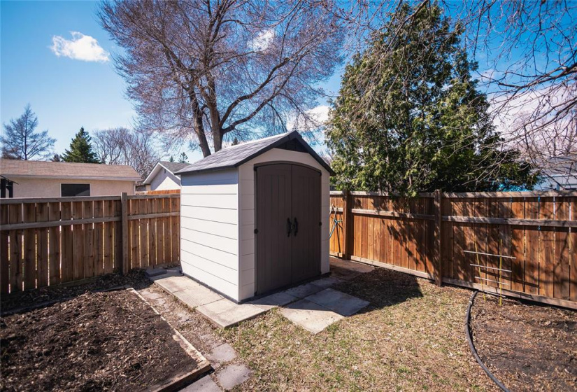 95 Moore, 4 Bedrooms Bedrooms, 12 Rooms Rooms,1 BathroomBathrooms,Residential,For Sale,Moore