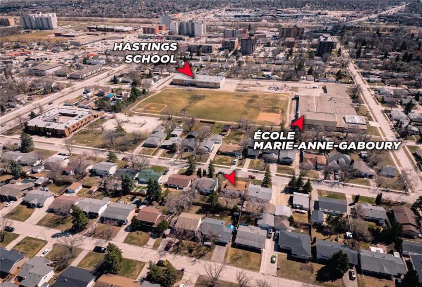 95 Moore, 4 Bedrooms Bedrooms, 12 Rooms Rooms,1 BathroomBathrooms,Residential,For Sale,Moore