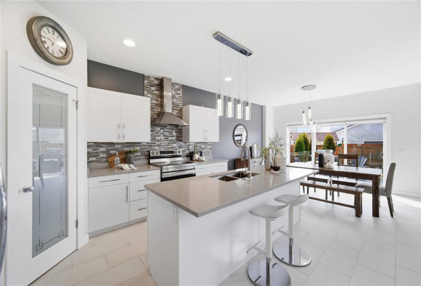 2 Hofsted, 5 Bedrooms Bedrooms, 18 Rooms Rooms,3 BathroomsBathrooms,Residential,For Sale,Hofsted