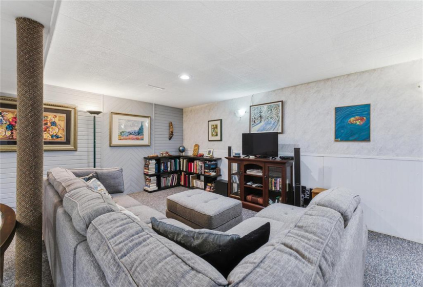 19 Purdue, 4 Bedrooms Bedrooms, 11 Rooms Rooms,2 BathroomsBathrooms,Residential,For Sale,Purdue