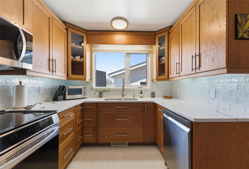 19 Purdue, 4 Bedrooms Bedrooms, 11 Rooms Rooms,2 BathroomsBathrooms,Residential,For Sale,Purdue