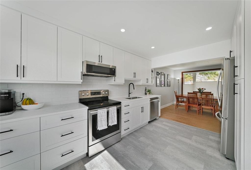 66 Glenlawn, 3 Bedrooms Bedrooms, 9 Rooms Rooms,2 BathroomsBathrooms,Residential,For Sale,Glenlawn