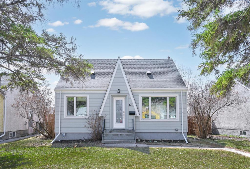 66 Glenlawn, 3 Bedrooms Bedrooms, 9 Rooms Rooms,2 BathroomsBathrooms,Residential,For Sale,Glenlawn