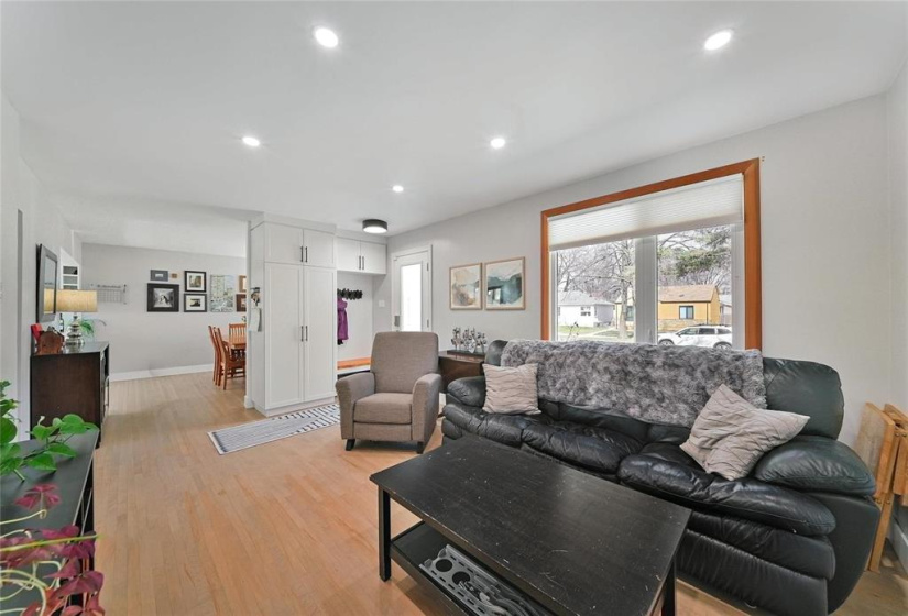 66 Glenlawn, 3 Bedrooms Bedrooms, 9 Rooms Rooms,2 BathroomsBathrooms,Residential,For Sale,Glenlawn