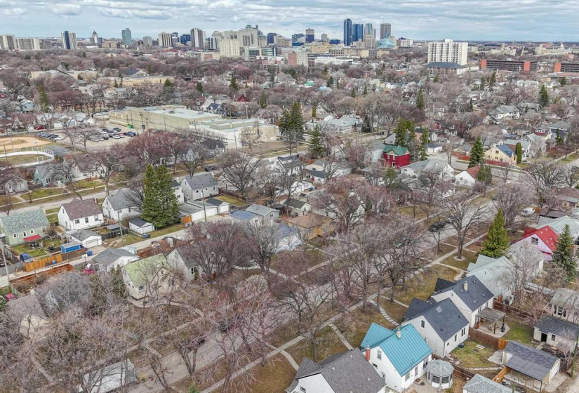 127 Des Meurons, 2 Bedrooms Bedrooms, 5 Rooms Rooms,1 BathroomBathrooms,Residential,For Sale,Des Meurons