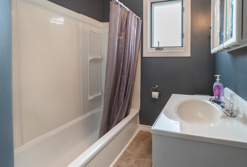 127 Des Meurons, 2 Bedrooms Bedrooms, 5 Rooms Rooms,1 BathroomBathrooms,Residential,For Sale,Des Meurons