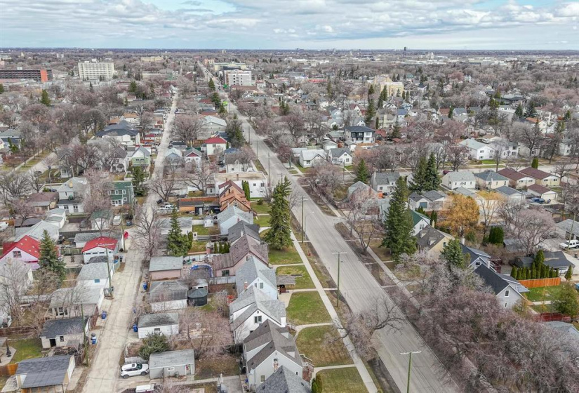 127 Des Meurons, 2 Bedrooms Bedrooms, 5 Rooms Rooms,1 BathroomBathrooms,Residential,For Sale,Des Meurons