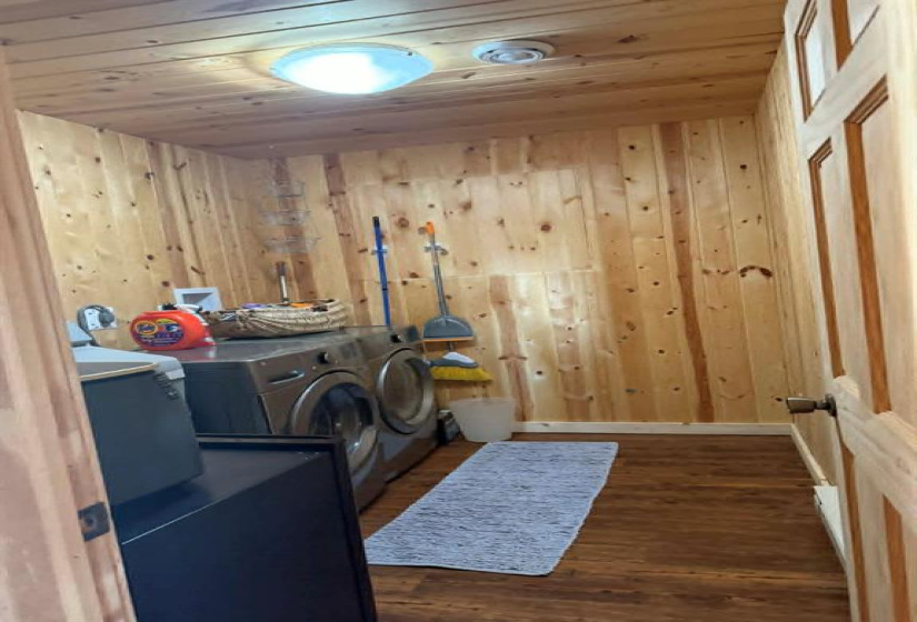 52 Chippewa, 3 Bedrooms Bedrooms, 10 Rooms Rooms,1 BathroomBathrooms,Residential,For Sale,Chippewa