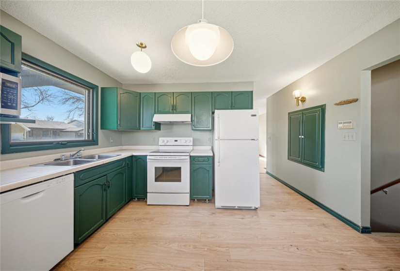 36 Queensbury, 3 Bedrooms Bedrooms, 8 Rooms Rooms,2 BathroomsBathrooms,Residential,For Sale,Queensbury