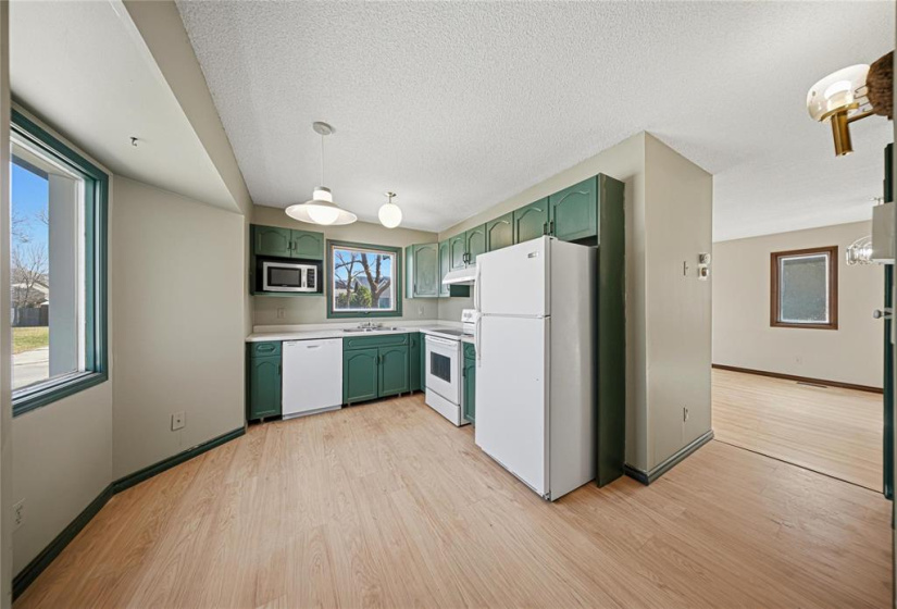 36 Queensbury, 3 Bedrooms Bedrooms, 8 Rooms Rooms,2 BathroomsBathrooms,Residential,For Sale,Queensbury