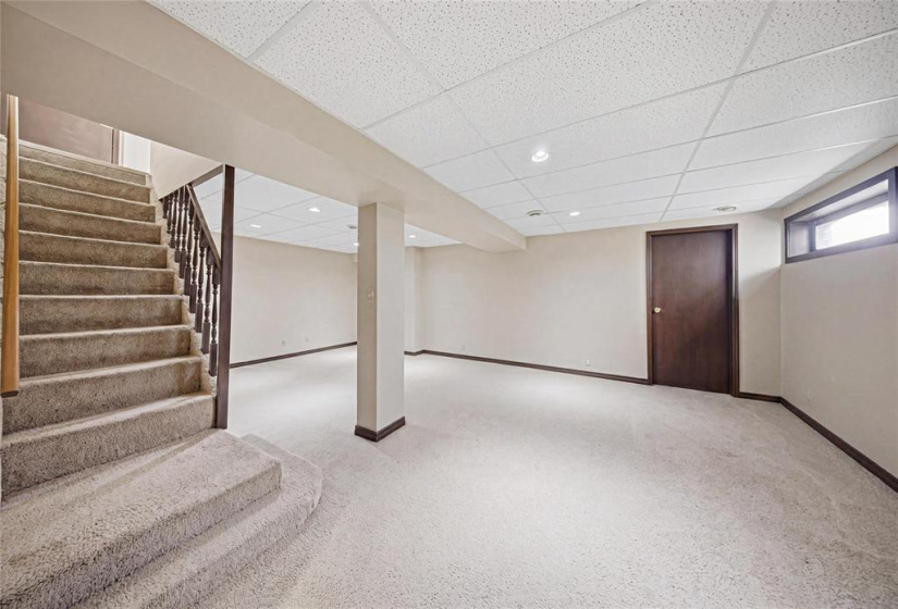 36 Queensbury, 3 Bedrooms Bedrooms, 8 Rooms Rooms,2 BathroomsBathrooms,Residential,For Sale,Queensbury