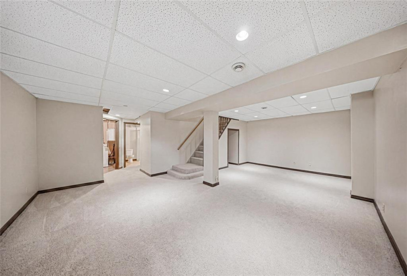 36 Queensbury, 3 Bedrooms Bedrooms, 8 Rooms Rooms,2 BathroomsBathrooms,Residential,For Sale,Queensbury