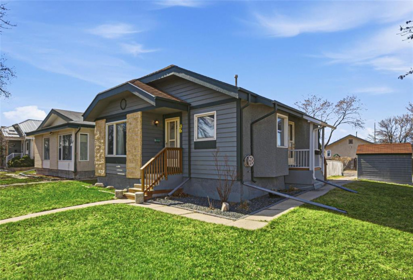 36 Queensbury, 3 Bedrooms Bedrooms, 8 Rooms Rooms,2 BathroomsBathrooms,Residential,For Sale,Queensbury